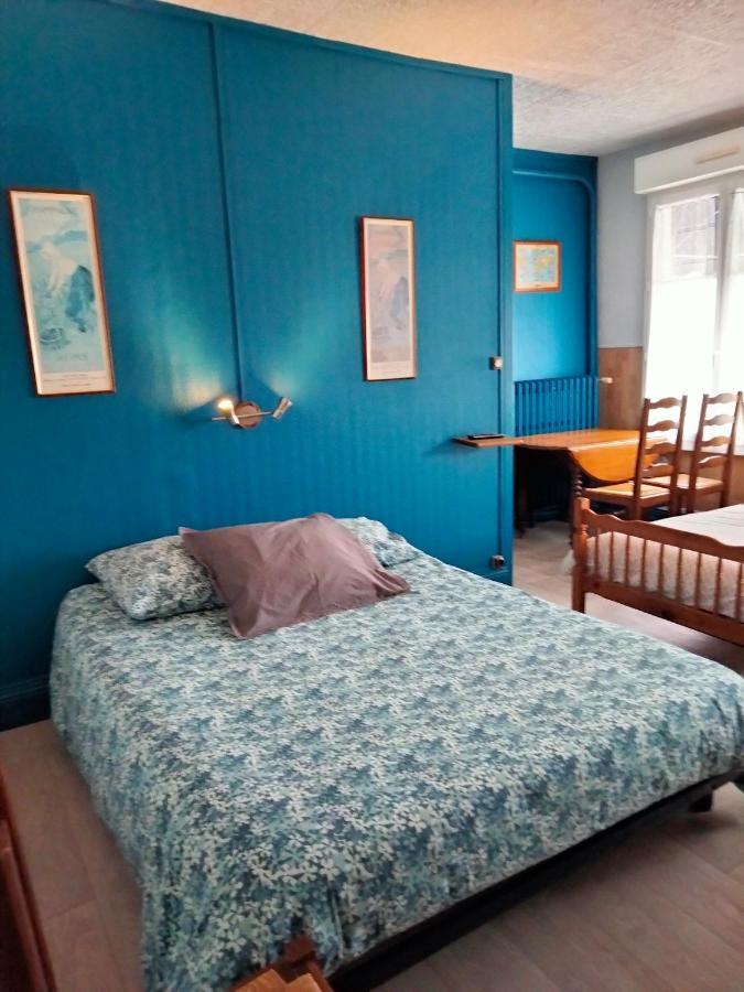 Hotel Le Gibergeon Signy-lʼAbbaye Esterno foto